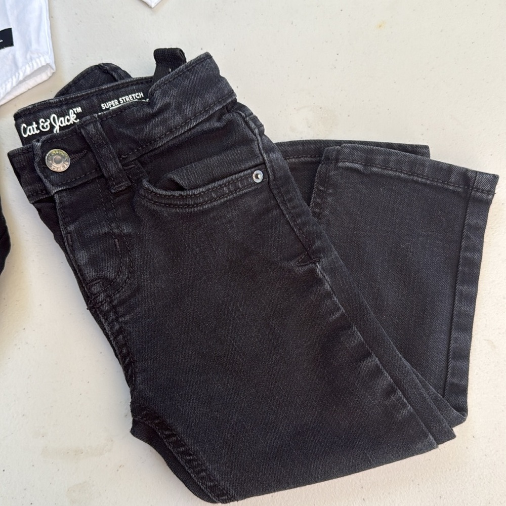 Toddler 2T bundle. 5 items !!! - Picture 3 of 6